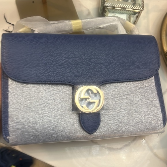 Brand new Gucci interlocking Large cross body Shoulder Bag - Picture 6 of 15